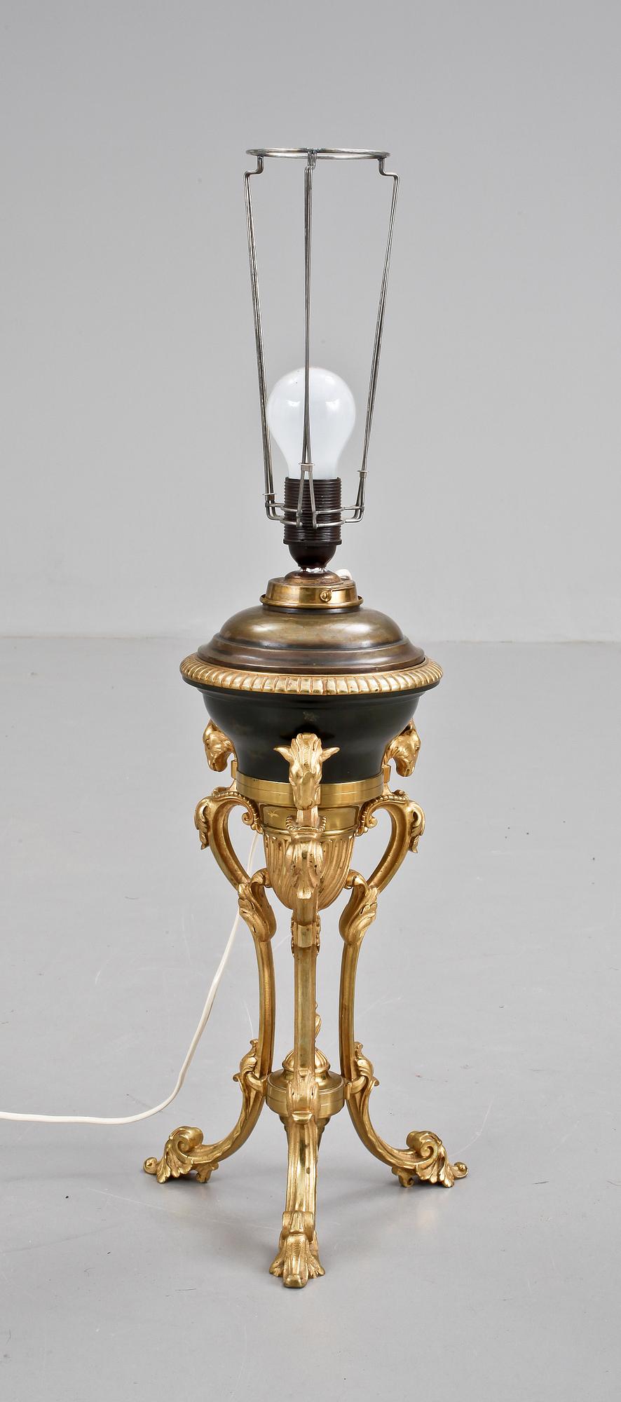 BORDSLAMPA, nyrenässans, 1800-talets andra hälft.
