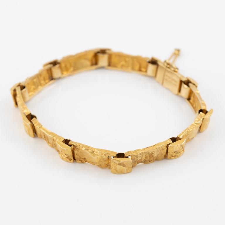 Björn Weckström, bracelet "Jotos", 18K gold, Finland.