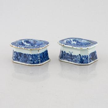 A pair of blue and white porcelain salt cellars, China, 18th century.