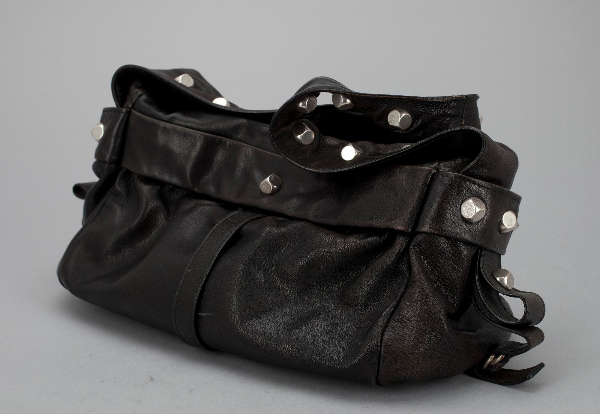 AXELREMSVÄSKA, Yves Saint Laurent.