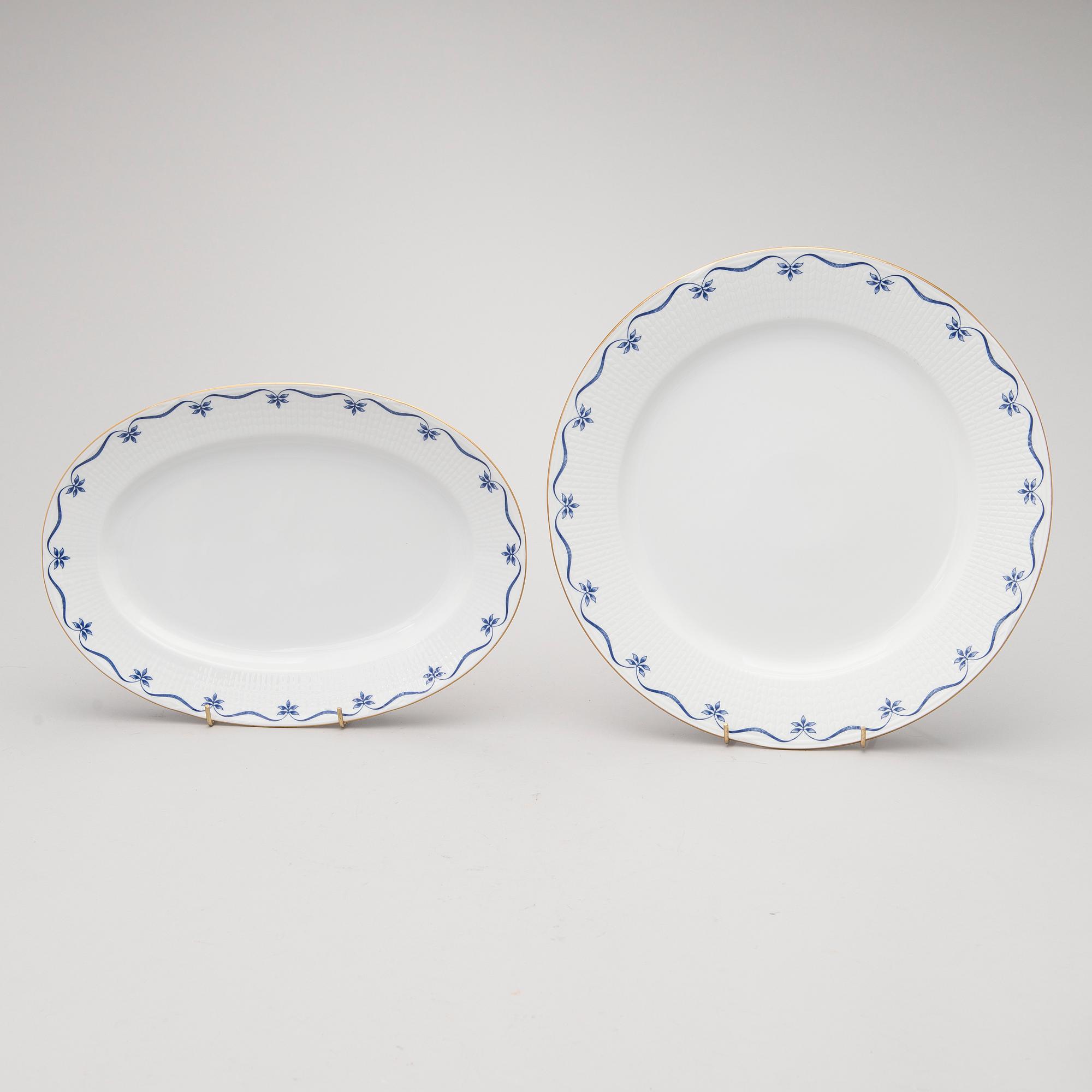 A 'Mårbacka' set of dinnerware and teacups, circa 32 pieces, Rörstrand Sweden, latter half of the 20th Century.
