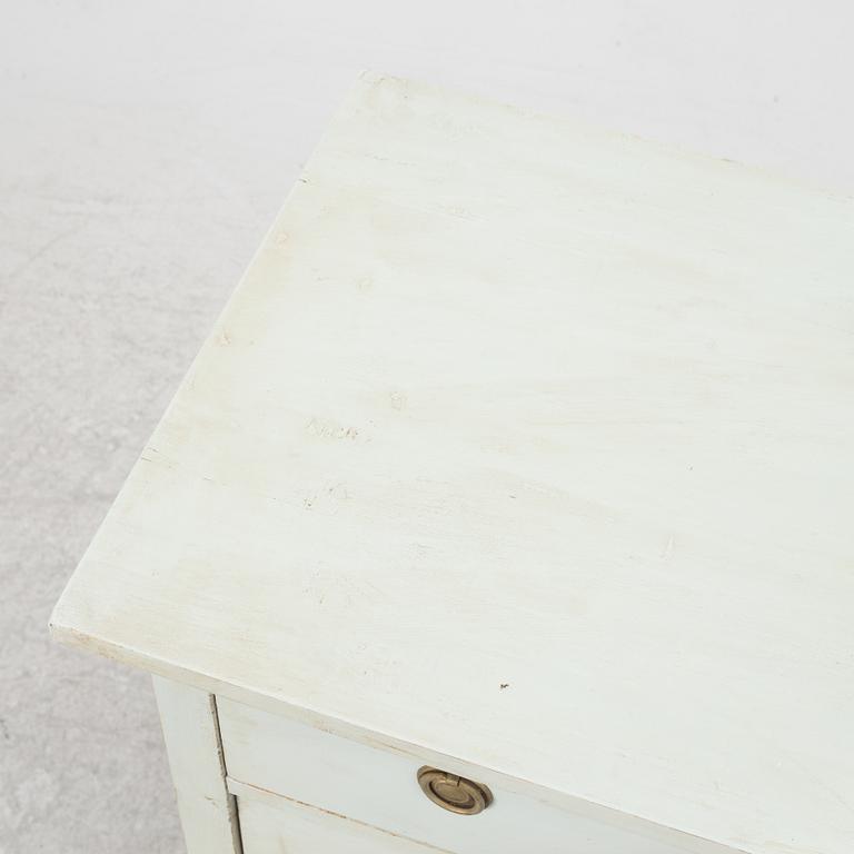 An early 20th century dresser.