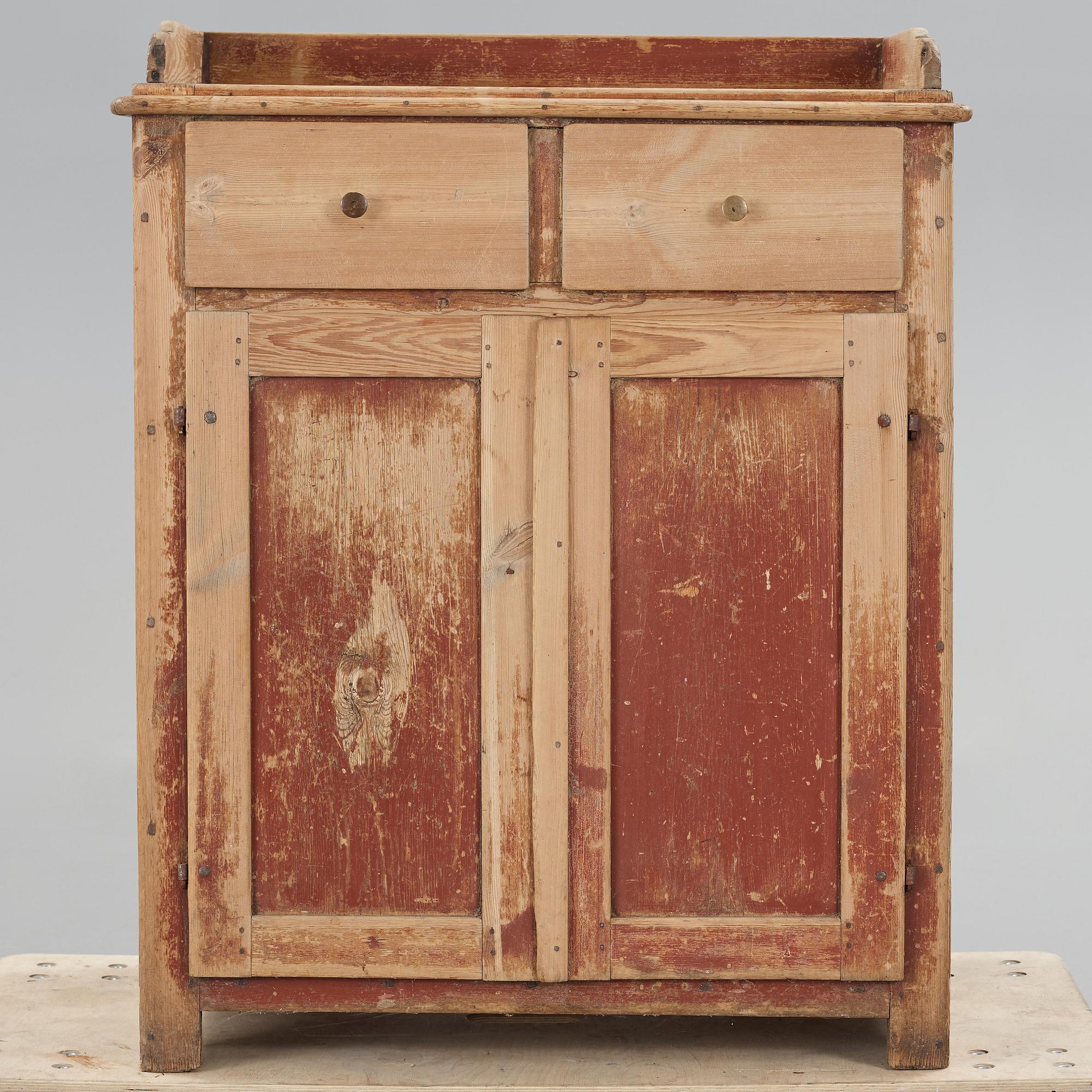 A 19th century folk art cabinet from Hälsingland.