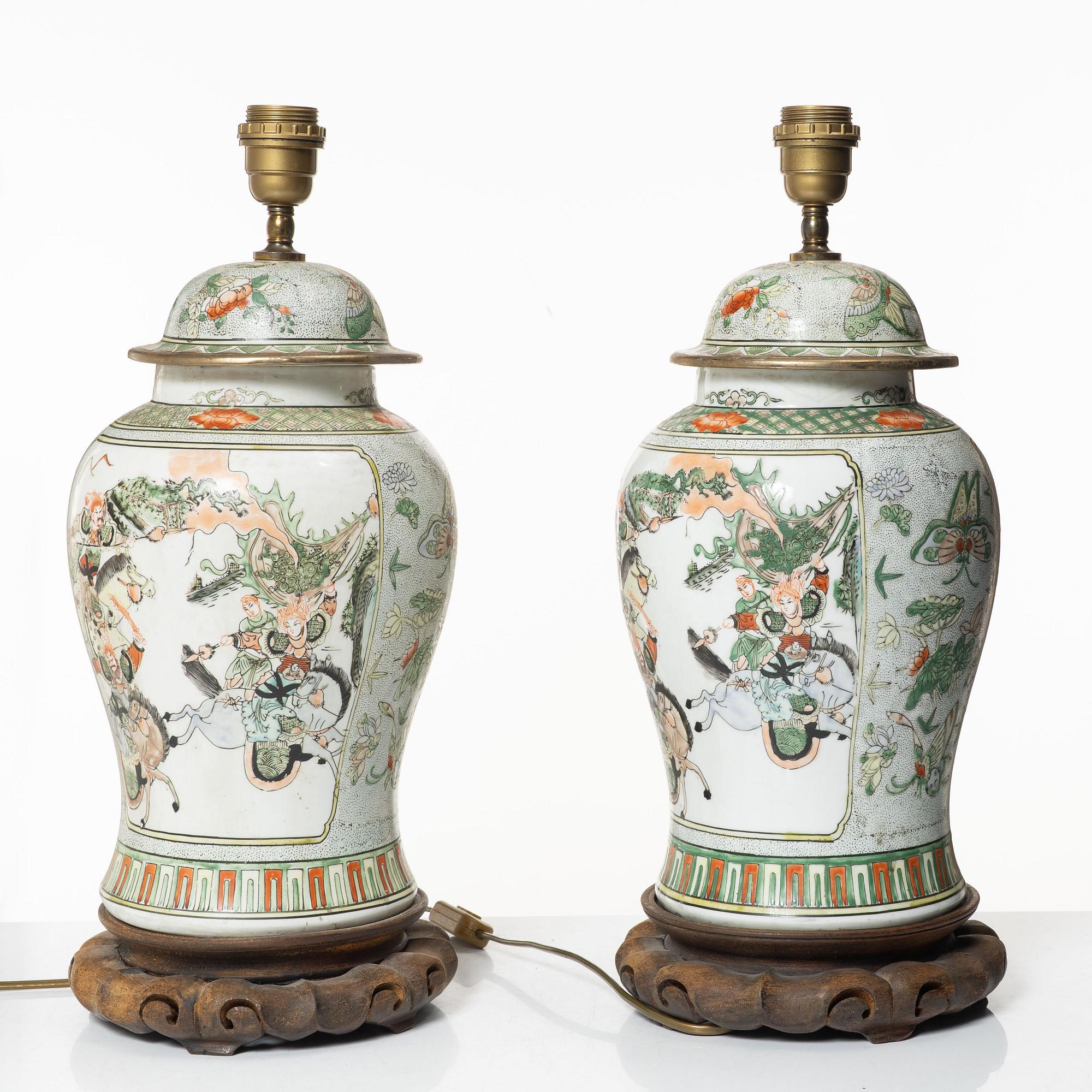 Bordslampor, ett par, porslin, Kina, 1900-tal.
