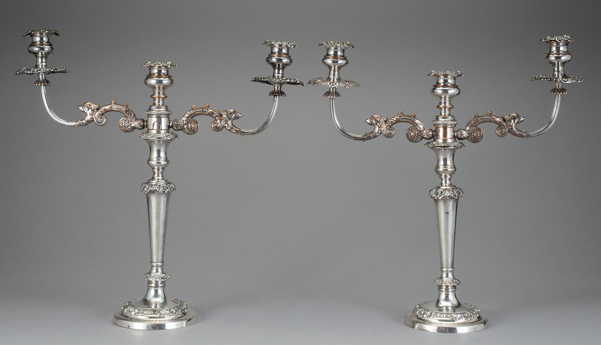 KANDELABRAR, 2 st, pläter, England, 1800-talets första kvartal.