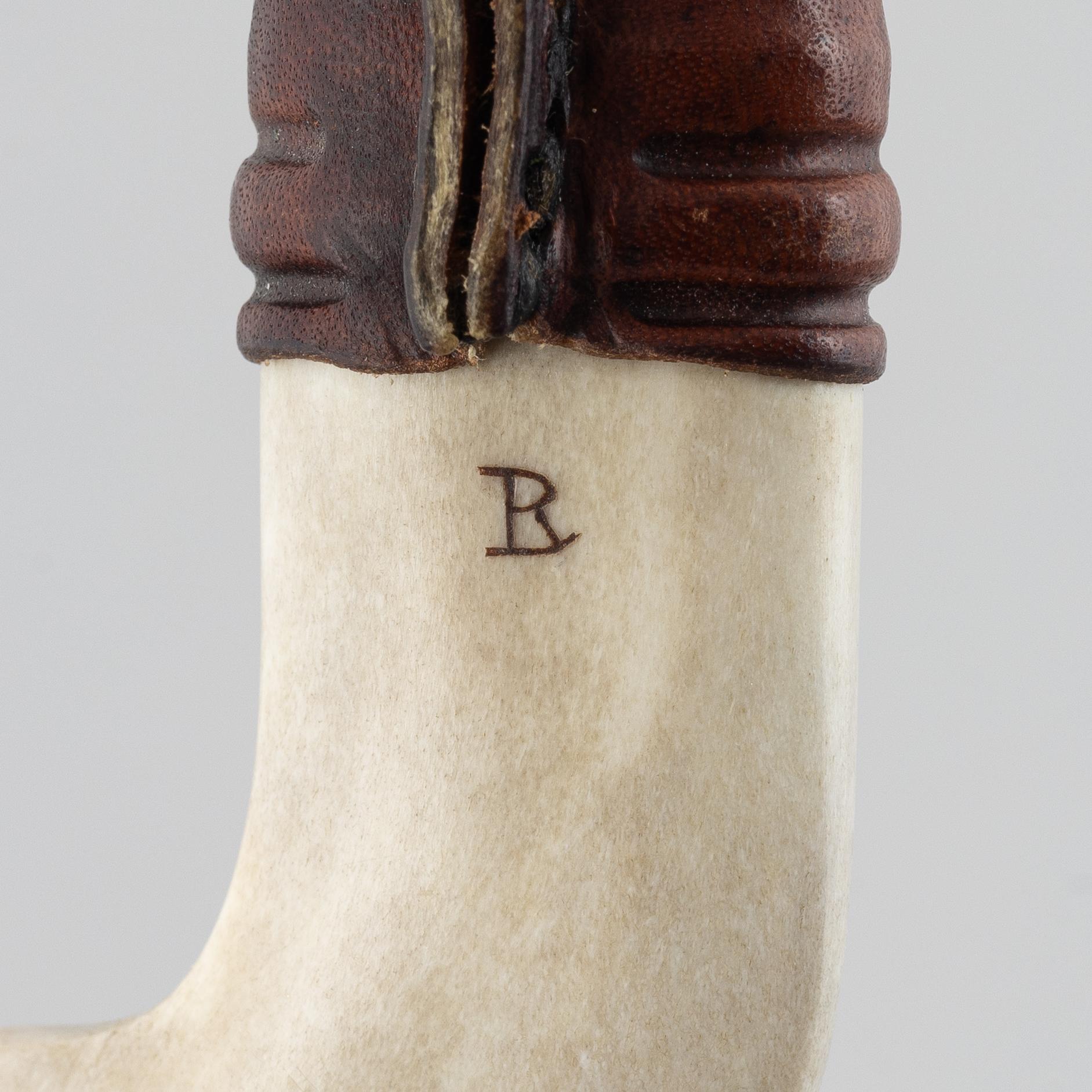 Roland Lundberg, a reindeer horn knife, Piteå.