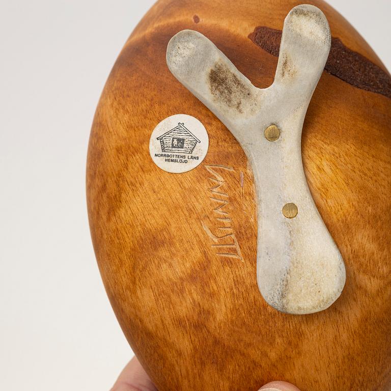 Lars Levi Sunna, Ripa, a box with a lid. signed.