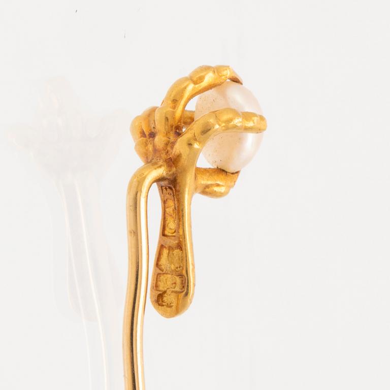 Tie pin 18K gold with cultured pearl by CA Björklund Stockholm 1913.