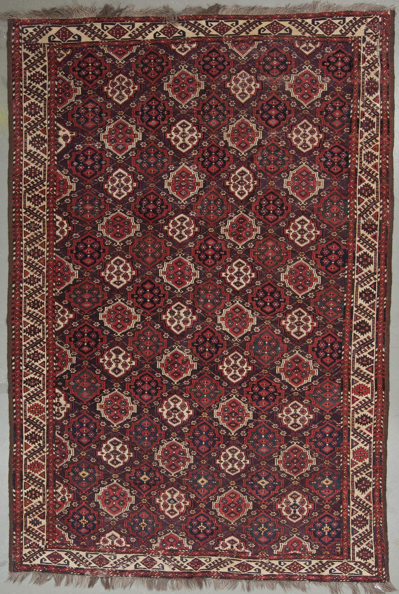 MATTA, Antik/semiantik Turkmen. Ca 350x236 cm.