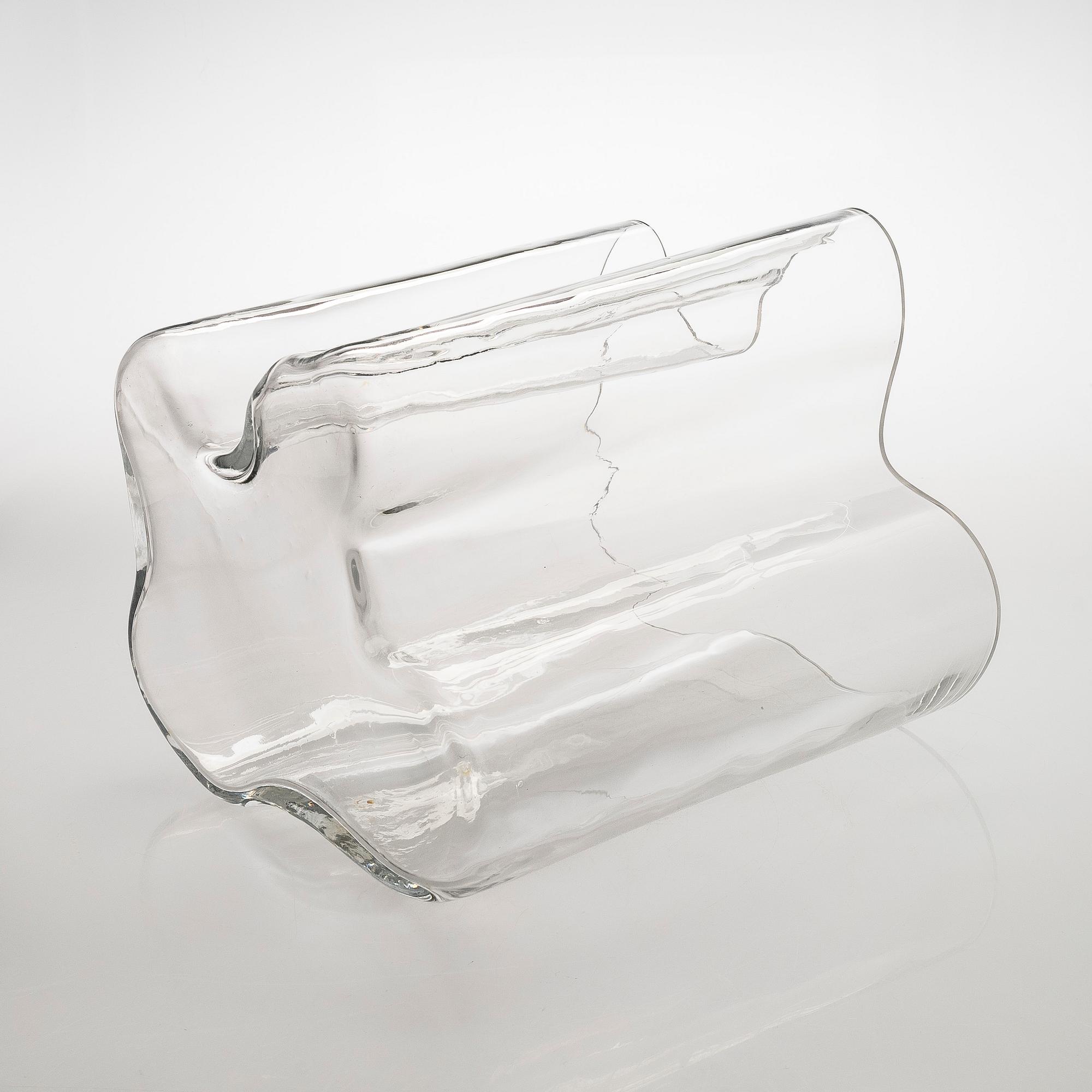 Alvar Aalto, a '3031' vase, signed Alvar Aalto, 1960/70s.