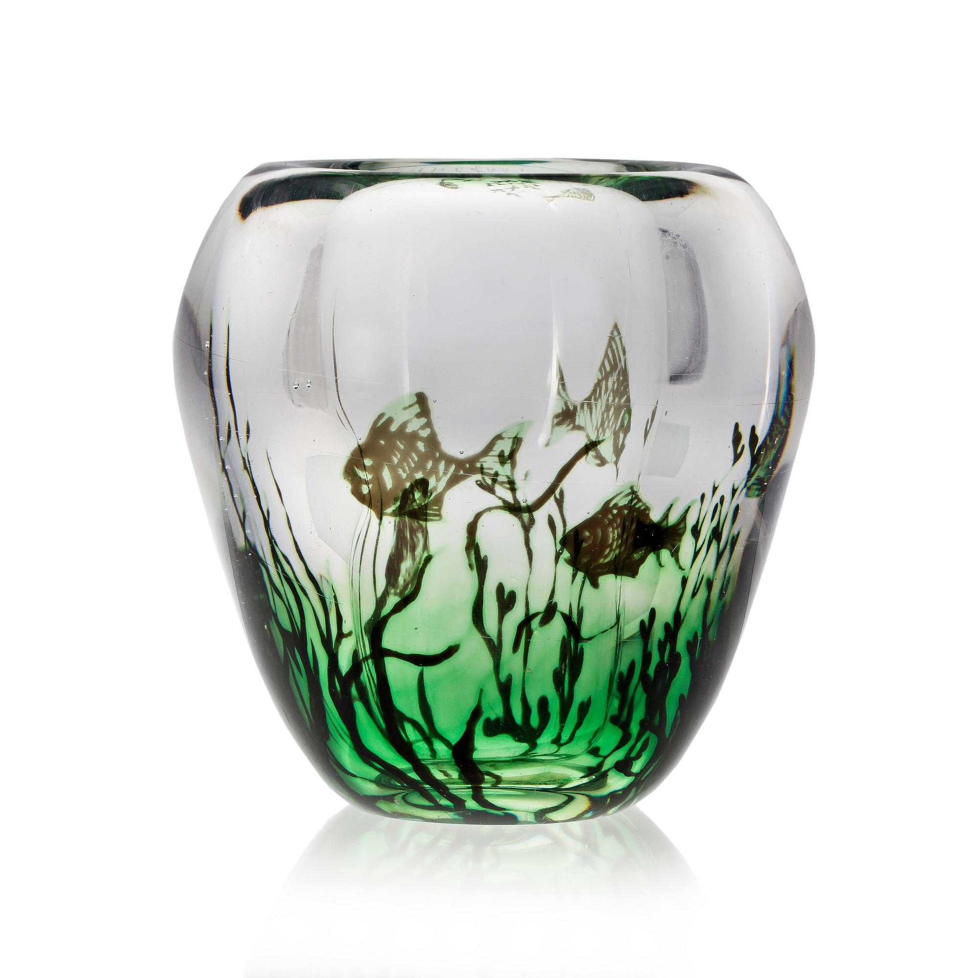 A Vicke Lindstrand 'fish graal' glass vase, Orrefors 1941.
