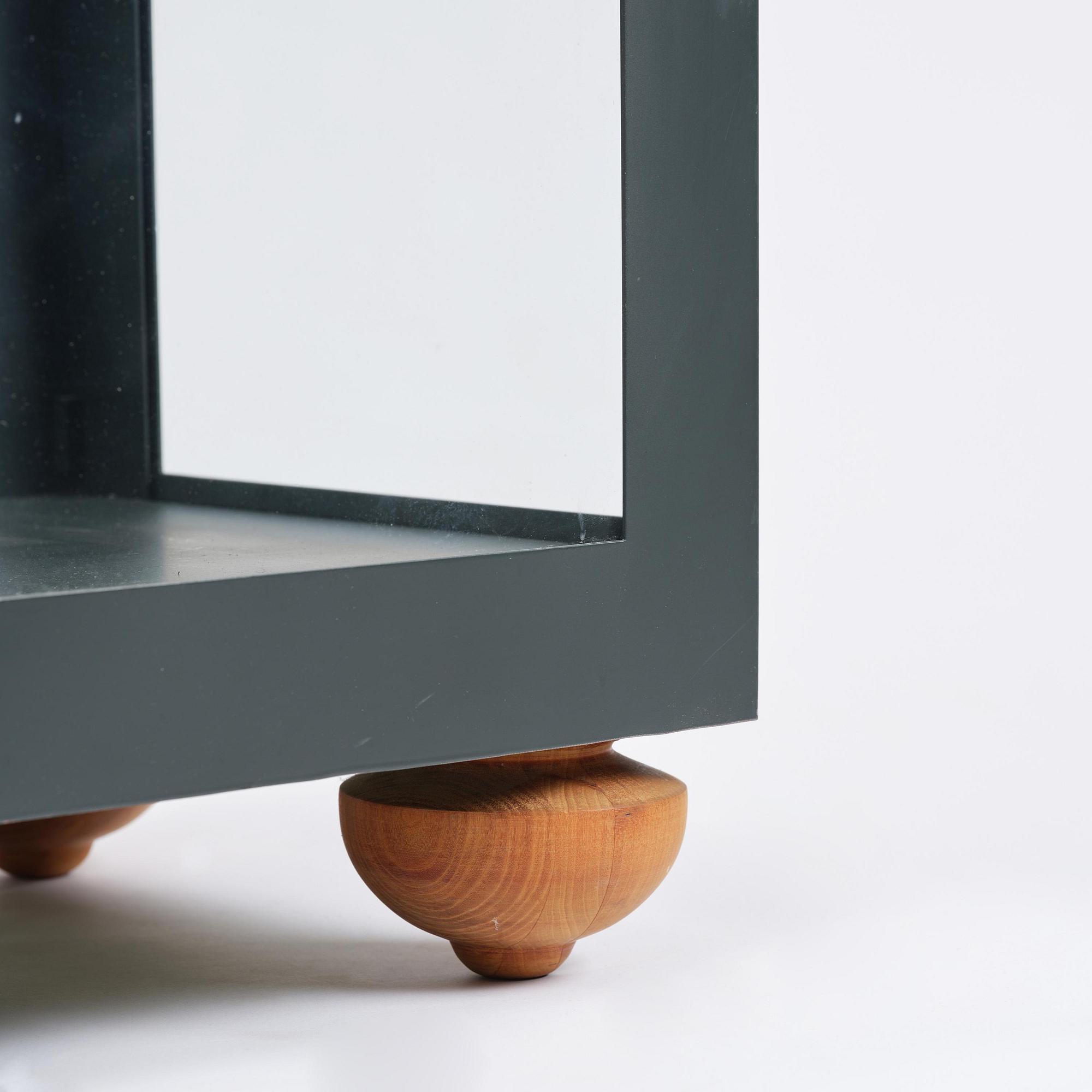 Johanna Lagercrantz, skåp, "Parad", ed. 43/55, Lammhults, efter 1990.