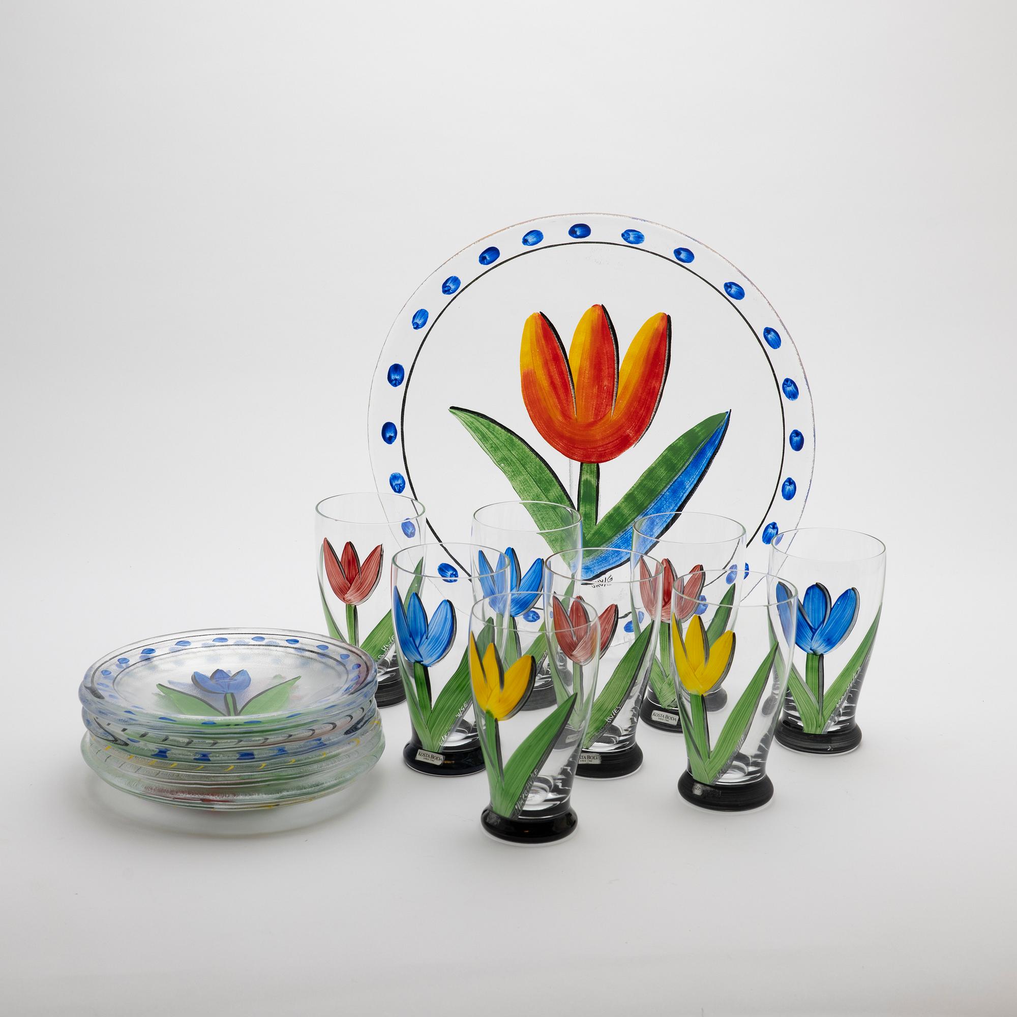 Ulrica Hydman-Vallien, glasservis, 17 delar, "Tulpan" , Kosta Boda.