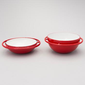 Two 1960s enamelled cast iron 'Saturnus' casseroles for Rosenlew.