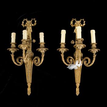 A pair of wall lamps, 20th century.