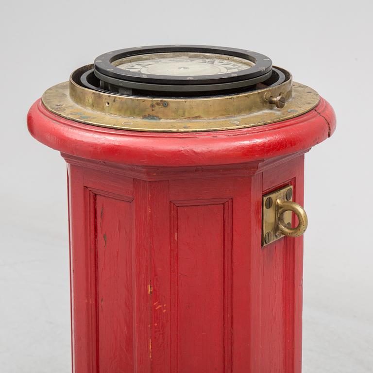 A C. Plath compass from Hamburg, Germany, first half of the 20th Century.