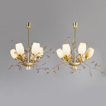 Paavo Tynell, A pair of mid-20th-century '9029/6' chandeliers for Taito, Finland.