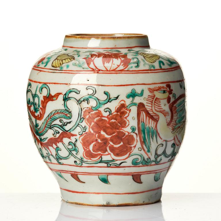 A wucai decorated phoenix jar, Transition, 17th century.
