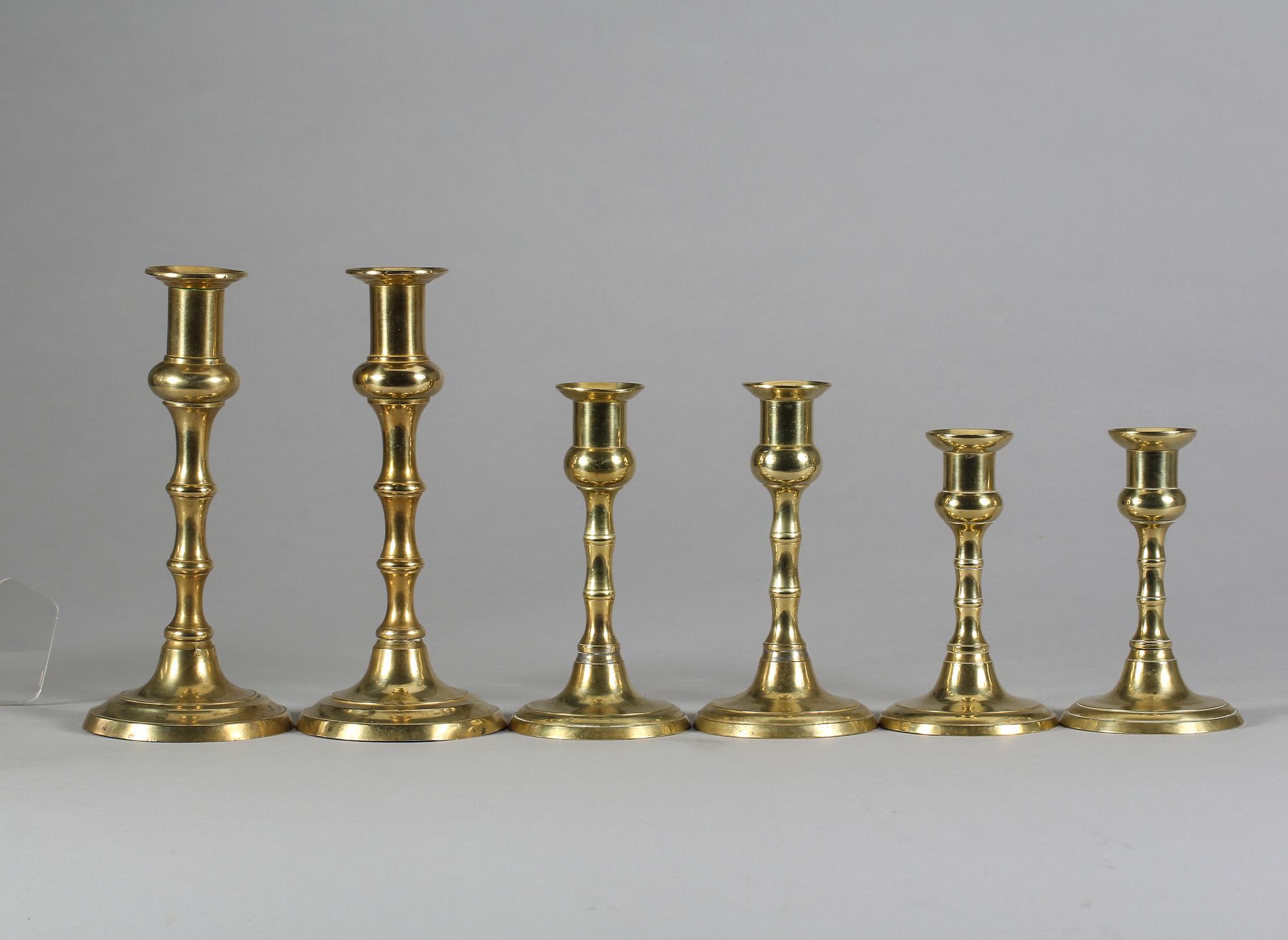 LJUSSTAKAR, tre par, mässing, omkring 1900.