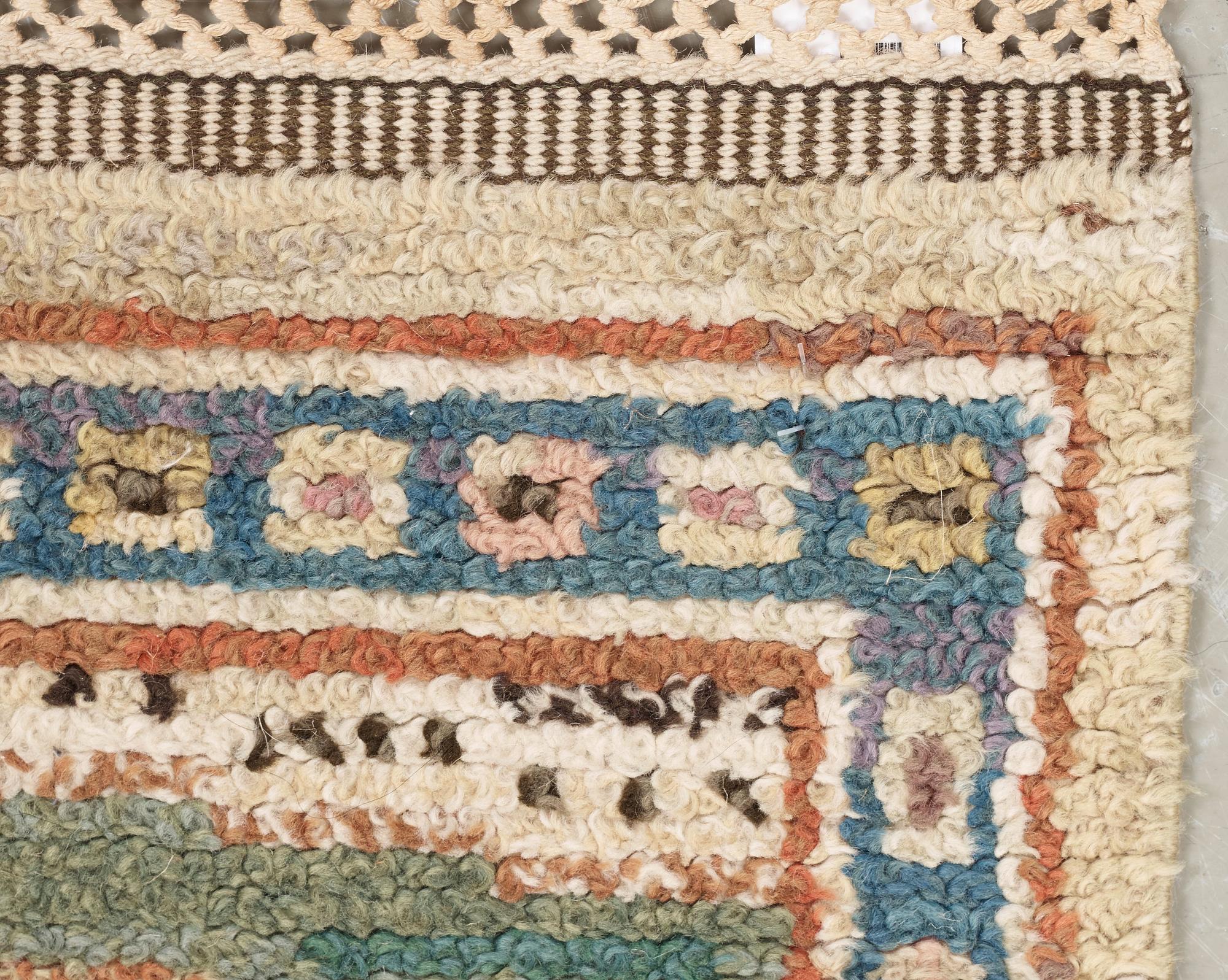 MATTA. "Scholanders matta". Flossa. 218,5 x 124 cm. Signerad MMF.