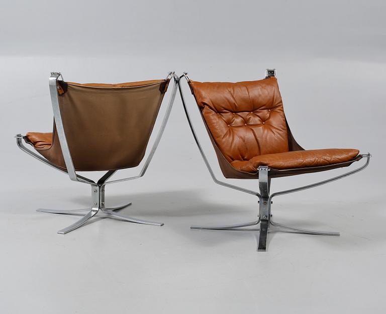 FÅTÖLJER, ett par "Falcon chair", Sigurd Russel, Vatne möbler, Norge, 1970-tal.