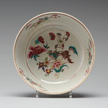 A famille rose tureen with cover, Qing dynasty, Yongzheng (1723-35).