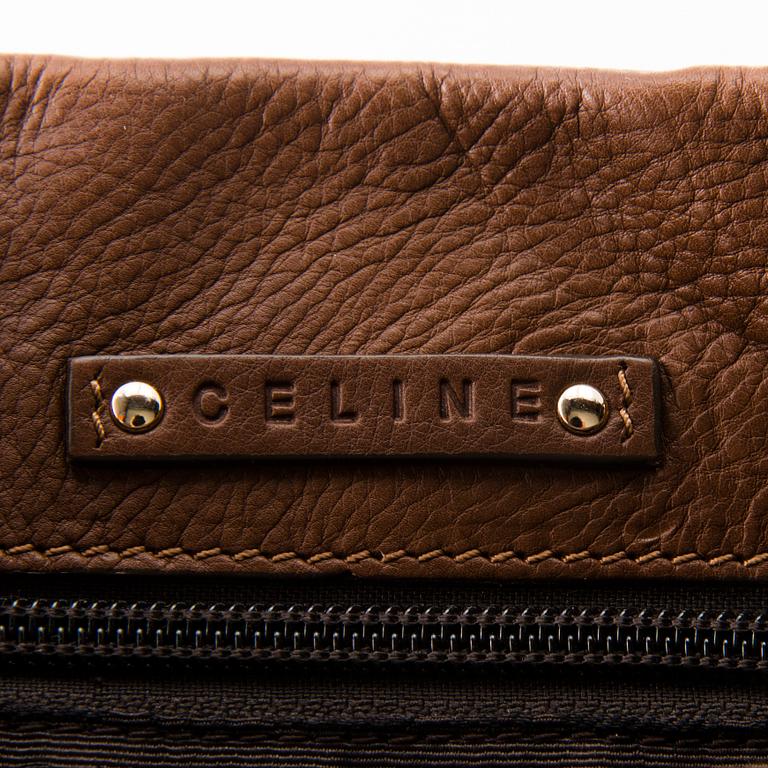 CÉLINE, LAUKKU.