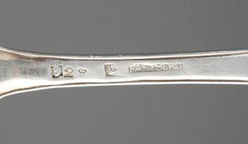 PARTI SILVER, 5 delar, bland annat en matsked av Petter Fastberg, Ystad 1802. Vikt ca 300 gram.