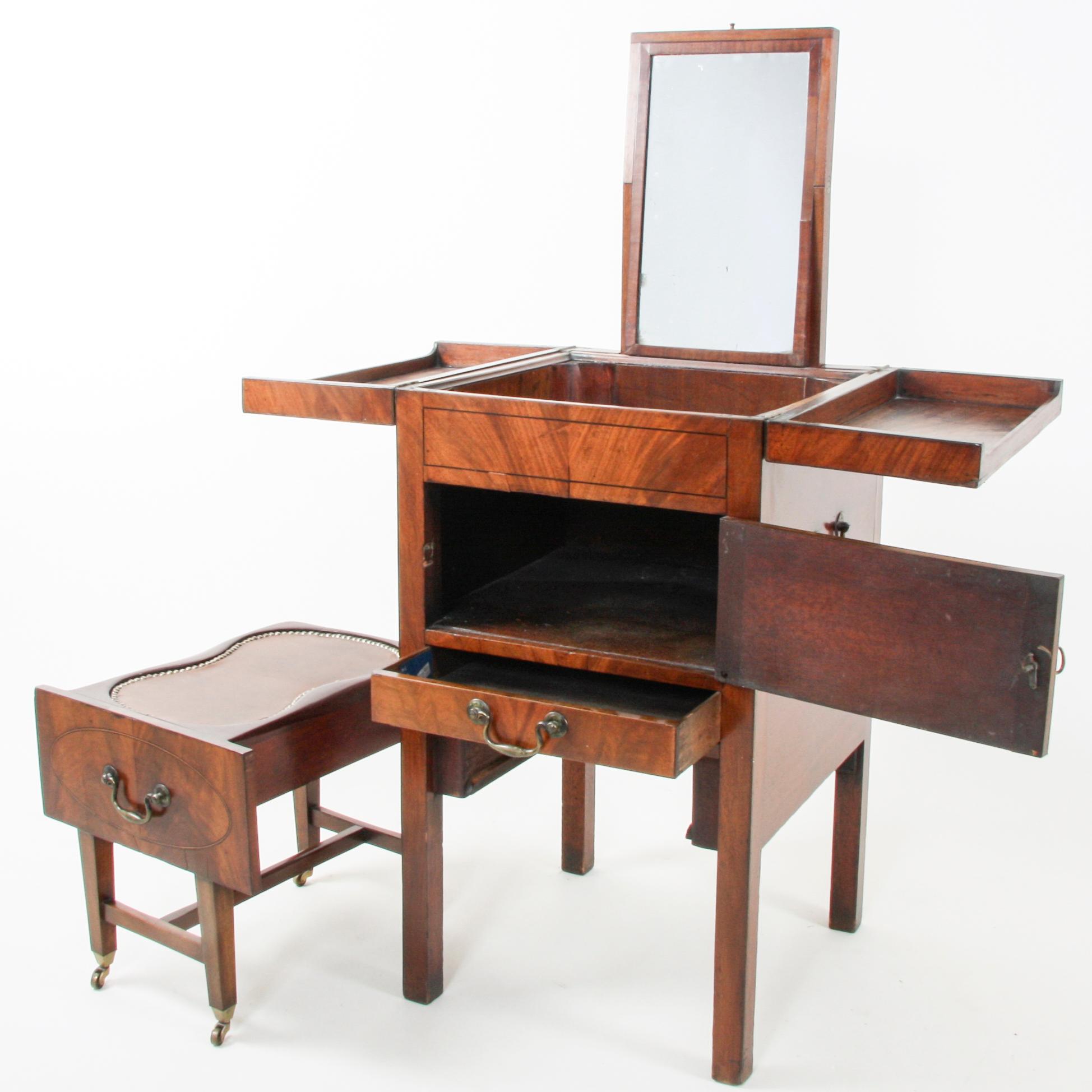 Dressing table, English style, Georg Kofoed Möbelfabrik, Denmark.