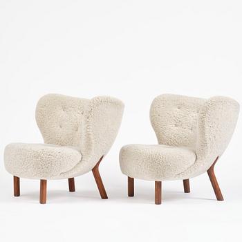 Viggo Boesen, fåtöljer, ett par, "Little Petra", &Tradition, ca 2019.