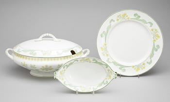 A Gunnar Wennerberg 82 pcs 'Gullviva' bone china dinner service, Gustafsberg 1905-20.