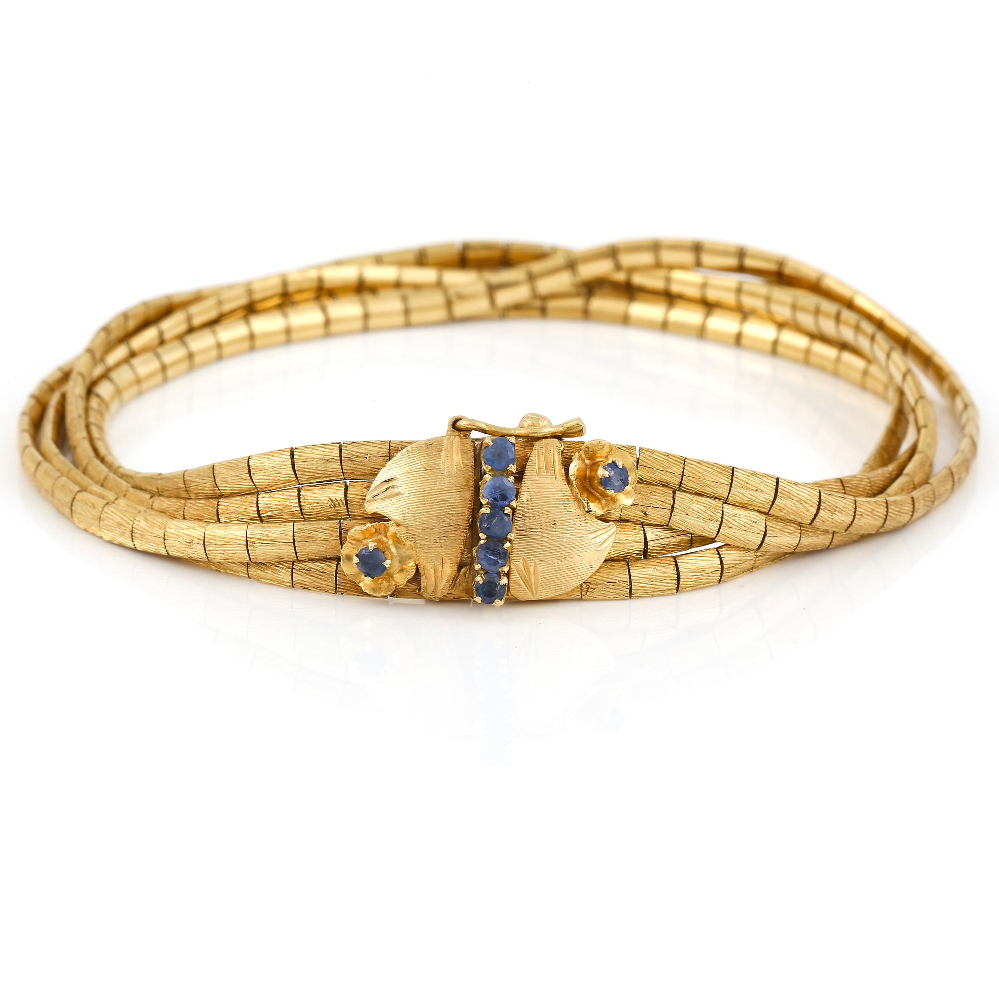 ARMBAND, guld 18K, sju små safirer, Italien 1900-talets andra hälft. Vikt ca 31 gram.