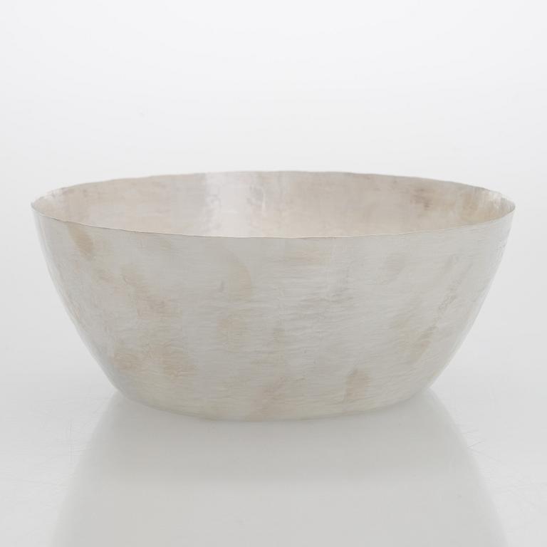 Tapio Wirkkala, a silver 'TW 243' bowl, Kultakeskus, Hämeenlinna 2007.