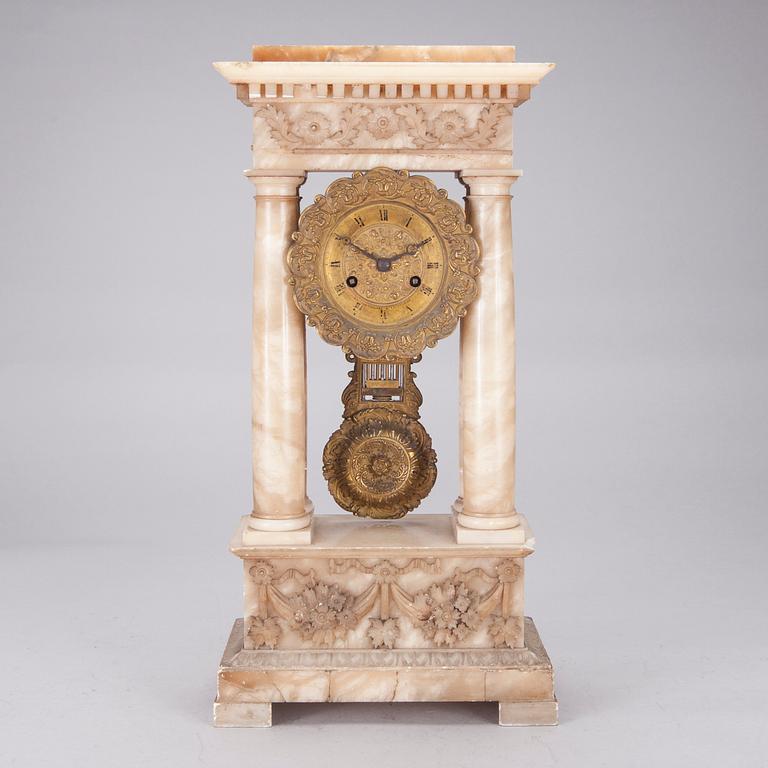 BORDSUR, empire, alabaster och brons, 1800-tal.
