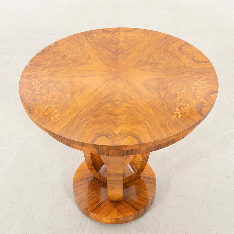 Art Deco-style table 20th century.