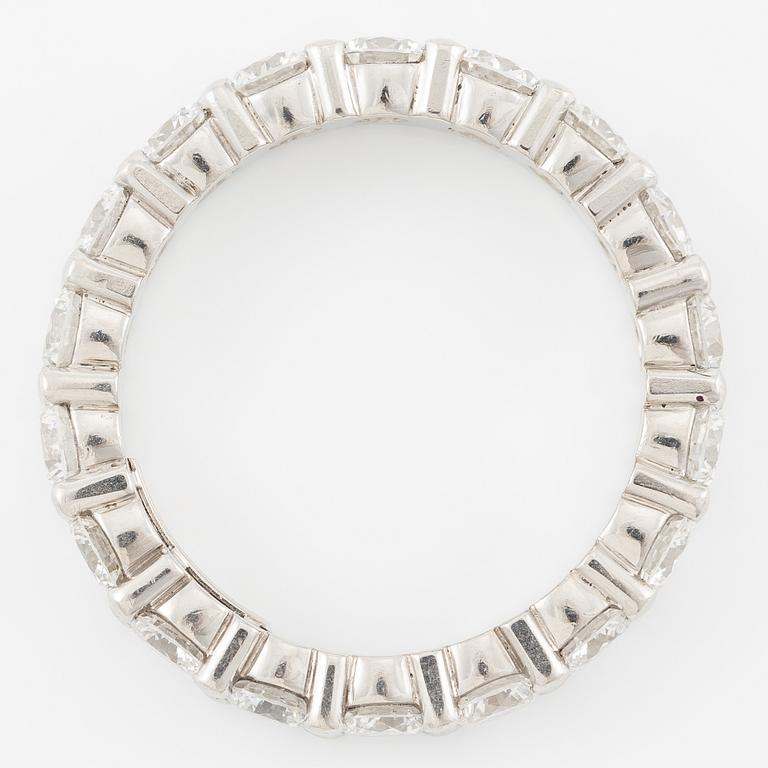 W.A. Bolin ring full eternity band in platinum set with round brilliant-cut diamonds.