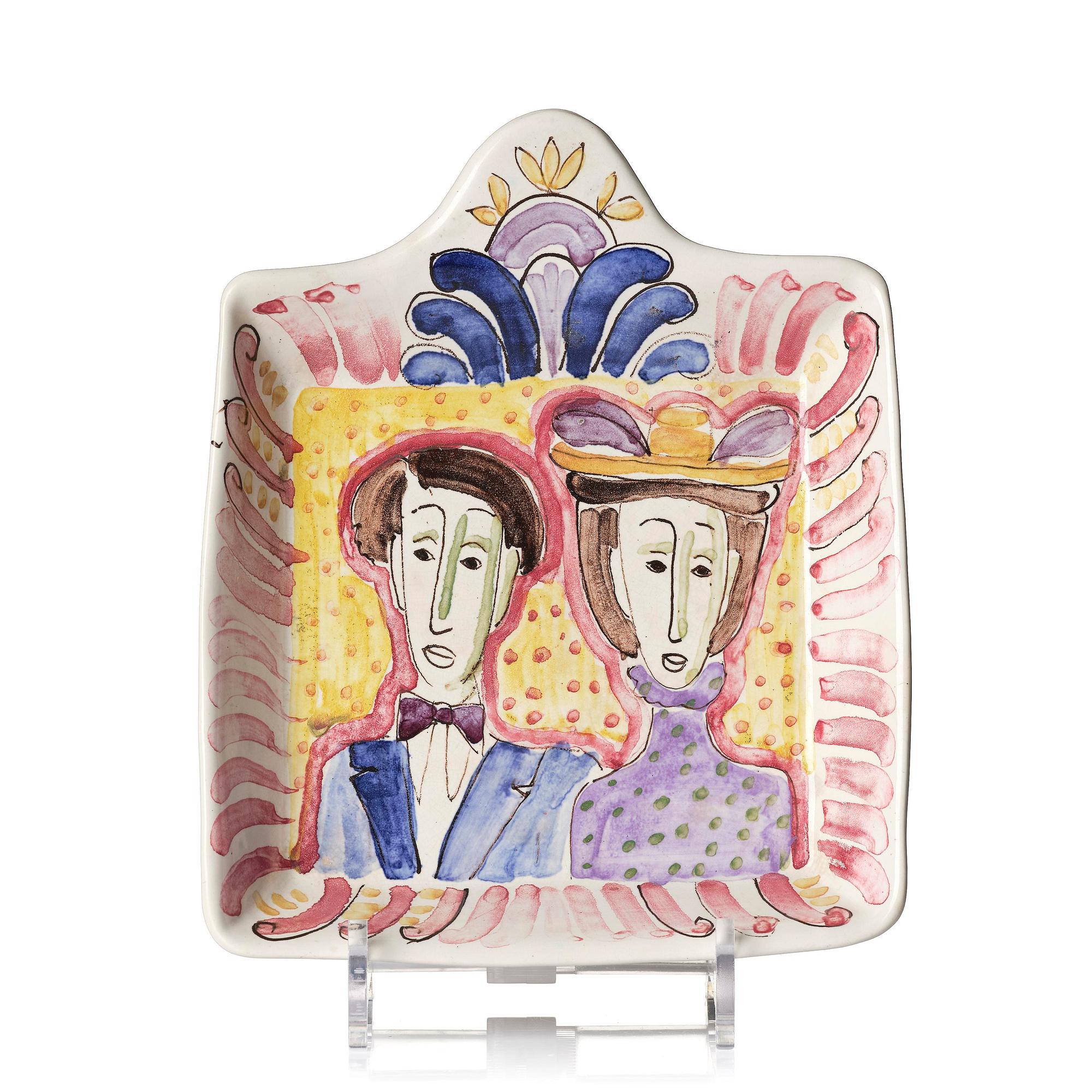 Birger Kaipiainen, a glazed ceramic dish, Arabia, Finland 1940s.