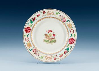 1381. A set of six famille rose dinner plates, Qing dynasty, Qianlong (1736-95). (6).