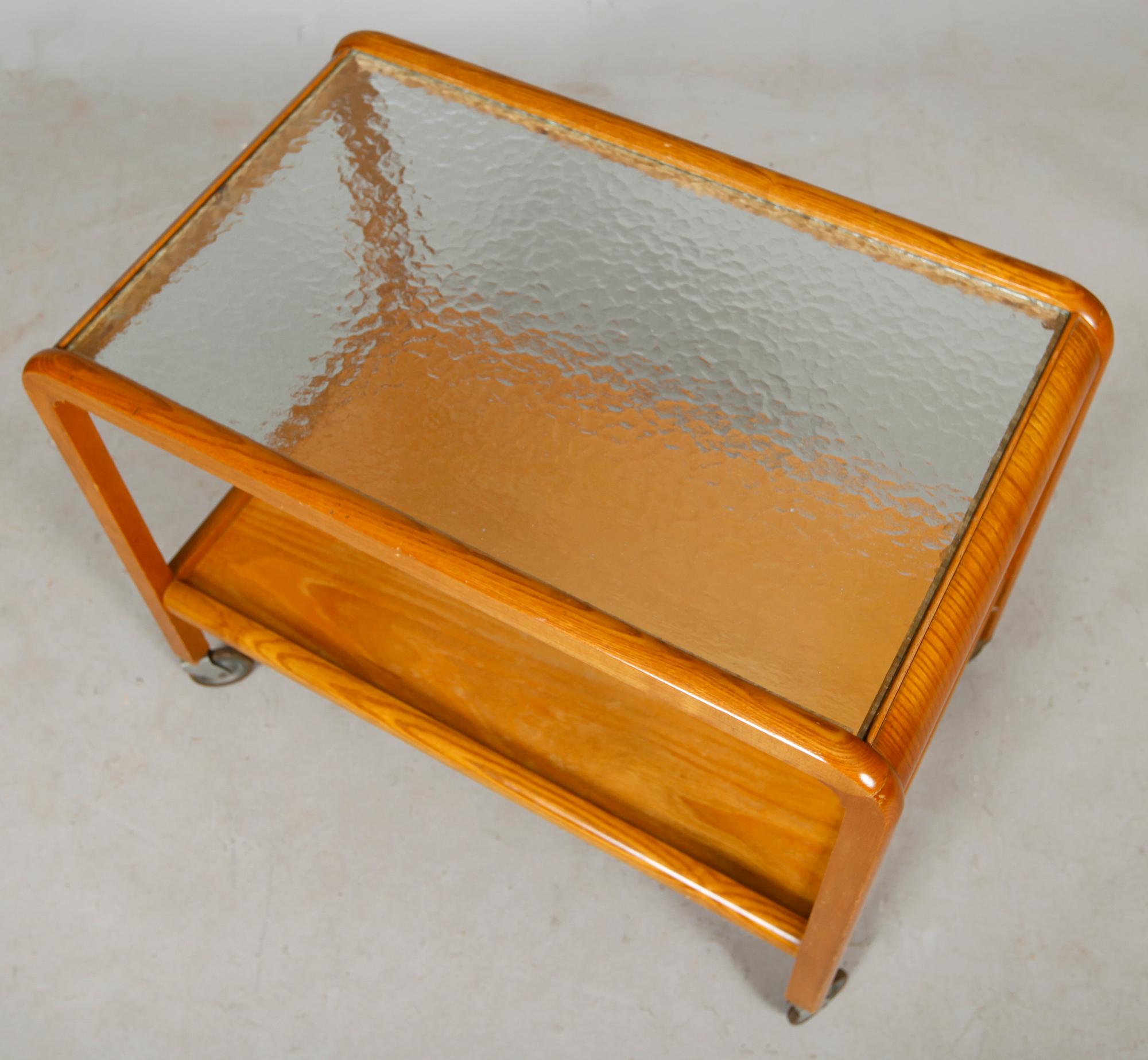 SERVERINGSVAGN, 1900-talets mitt.