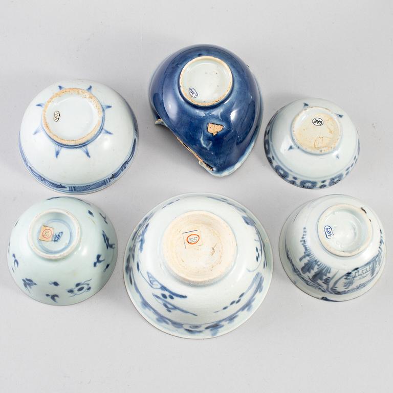 Six blue and white bowls, Ming dynasty as well as South east Asia, 17th-19th century.