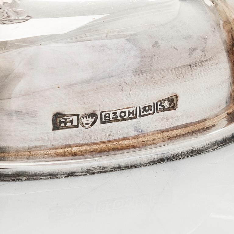 Ljusstakar, ett par, silver, Turun Hopea, Åbo 1971.