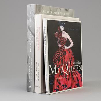 MODELITTERATUR, 3 volymer: Alexander McQueen.