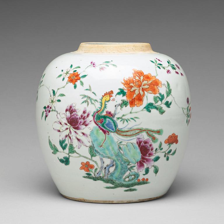 A famille rose jar, Qing dynasty, Qianlong (1736-95).