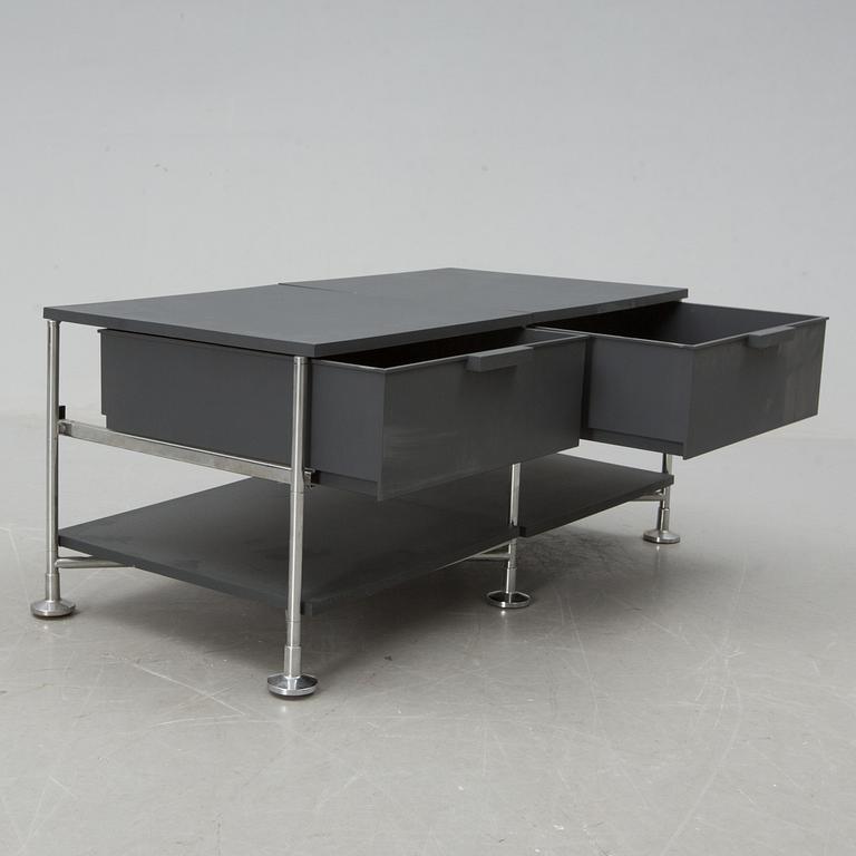 BÄNK, Antonio Cetterio för Kartell.