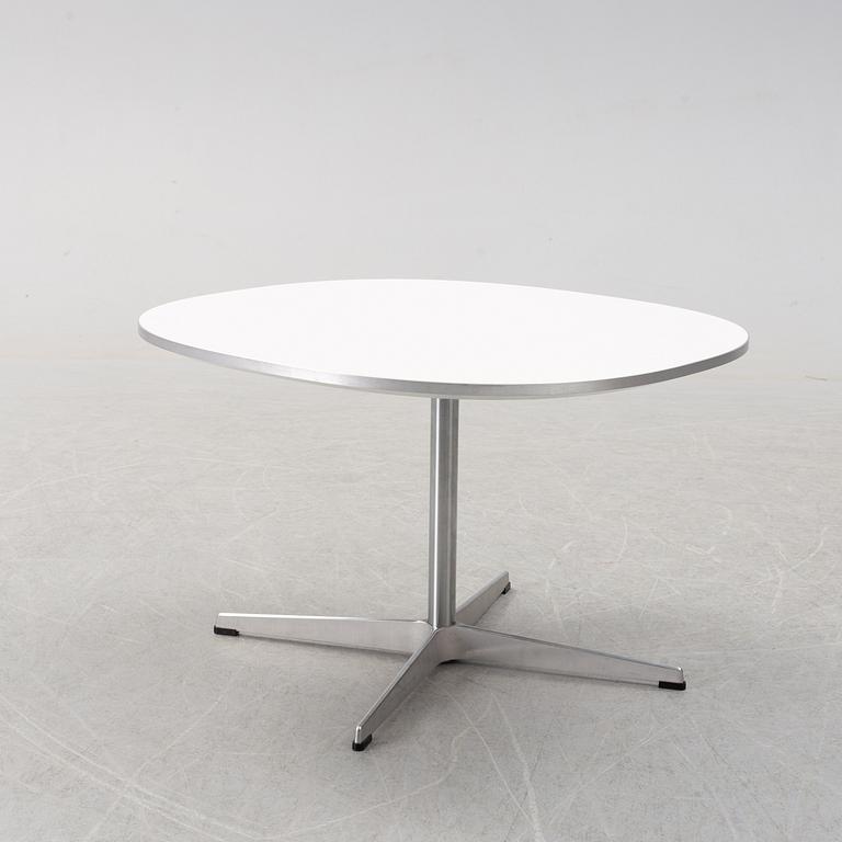 PIET HEIN & BRUNO MATHSSON, soffbord "Superellips",  för Fritz Hansen, 2005.