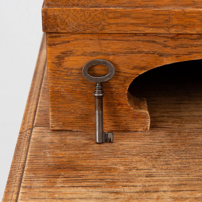 Bookcase, jugend early 20th century.