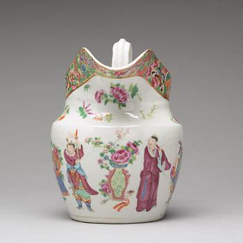 A large Canton famille rose ewer, Qing dynasty, 19th Century.