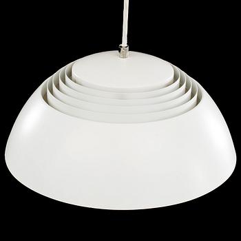 TAKLAMPA, "AJ Pendeln", Arne Jacobsen, Louis Poulsen, Danmark.