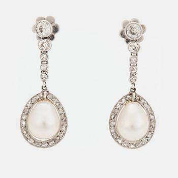 958. A PAIR OF EARRINGS.