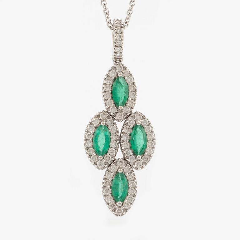 Hänge med navettslipade smaragder och briljantslipade diamanter, med kedja.